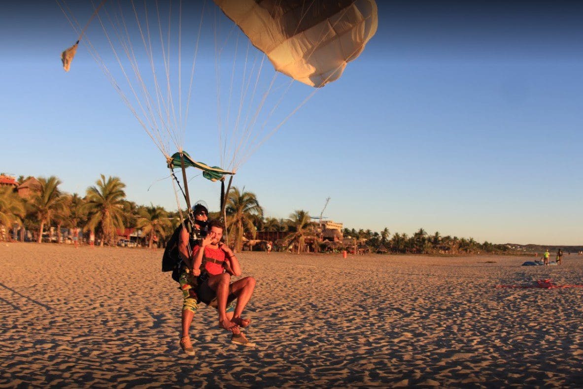 landing skydiving